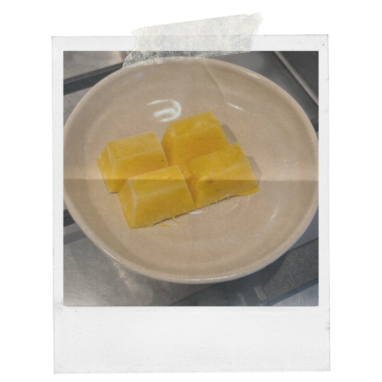 mealprep kurkuma gember blokjes met rauwe honing en cayenne peper